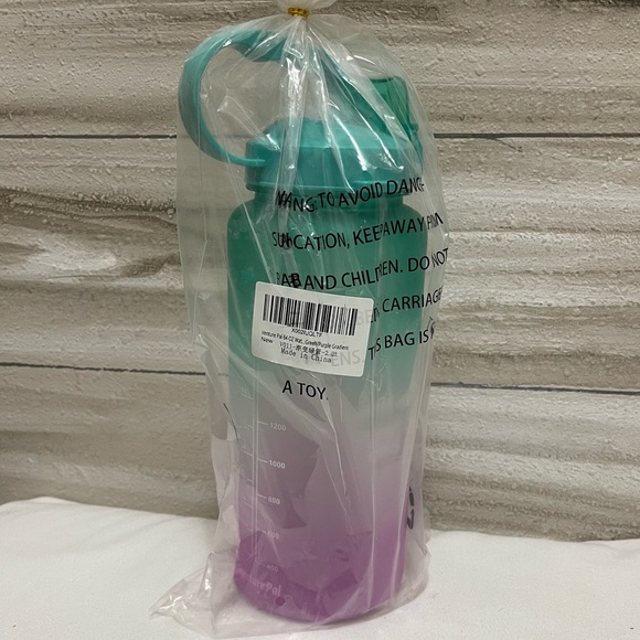 Motivational Water Bottle Straw Encouraging Green Purple 64 oz Half Gallon - Picture 1 of 4